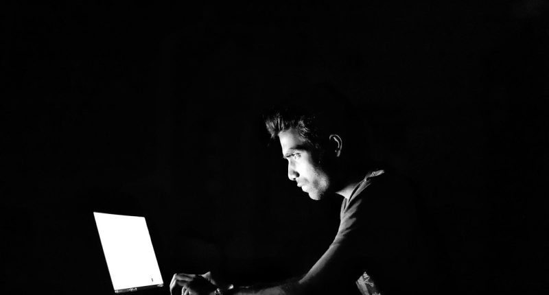Zero-knowledge proofs for AI privacy - Crypto Tips No